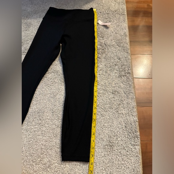 Victoria’s Secret Love Cloud Heart Seam Leggings - Size Small Black - Short - Picture 9 of 11